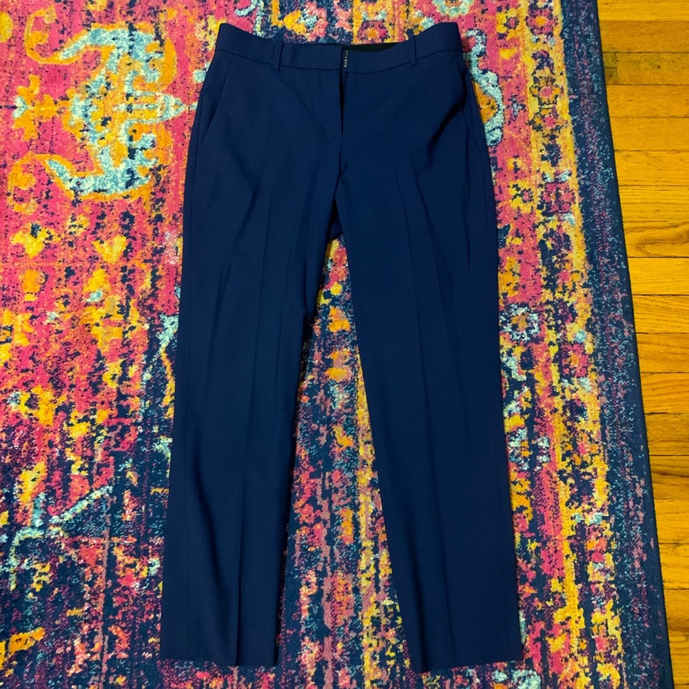 Brand: Theory; Size: 2